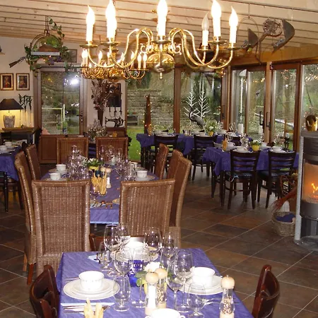 Altes Zollhaus Naehe Mullerthal Luxemburg ホテル Ammeldingen an der Our
